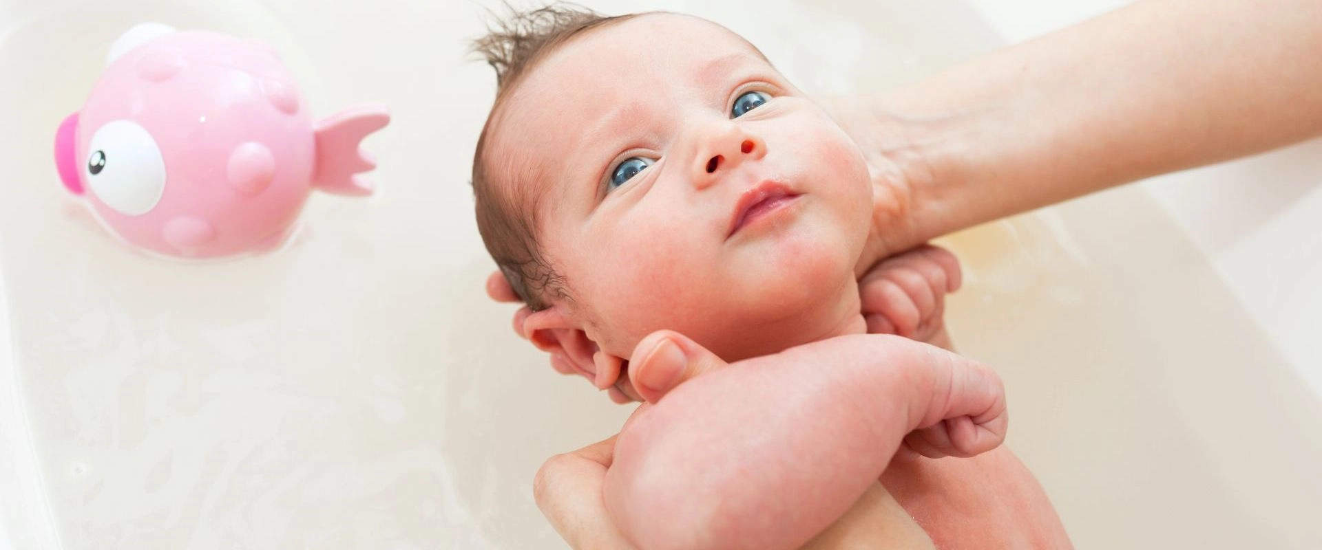 Primo bagnetto del neonato, le 5 cose da sapere