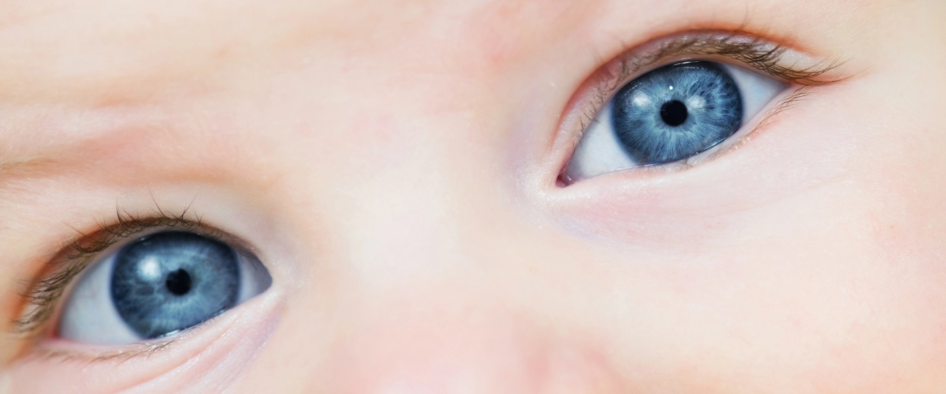 Quando si definisce il colore degli occhi di un neonato?